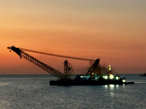 1000-ton capacity crane barge Chesapeake 1000 Baltimore MD